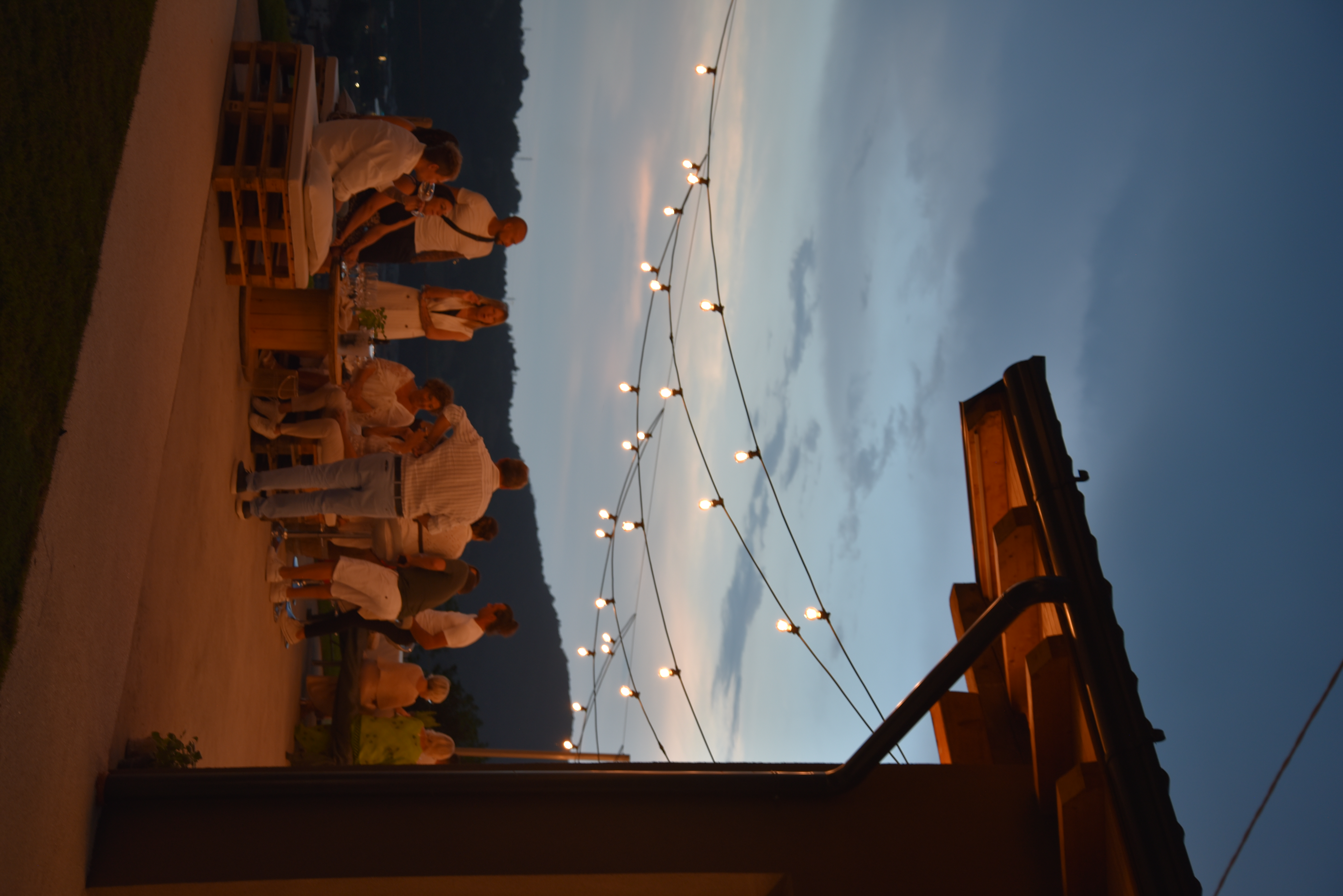 Persone durante una serata evento Albarec